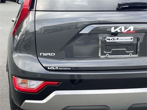 New 2025 Kia Niro SX image 10