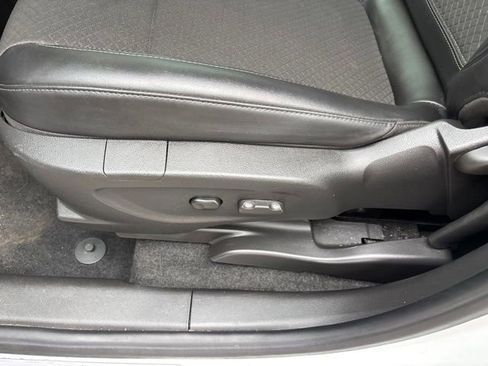 Used 2020 Buick Encore Preferred AWD/4WD image 10