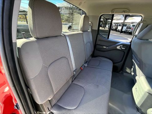 Used 2012 Nissan Frontier SV w/ SV Premium Utility Pkg image 19