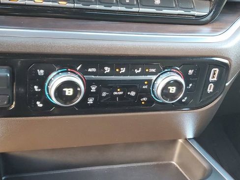 Used 2024 GMC Sierra 1500 SLT w/ SLT Premium Plus Package image 24