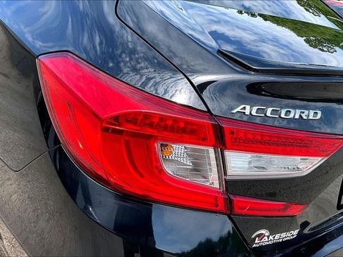 Used 2018 Honda Accord Sport image 21