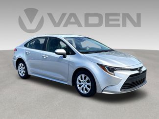 Used 2024 Toyota Corolla LE video 1