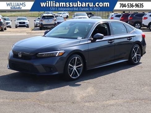 Used 2024 Honda Civic Touring image 4