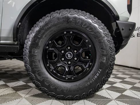 Used 2021 Ford Bronco First Edition AWD/4WD image 38