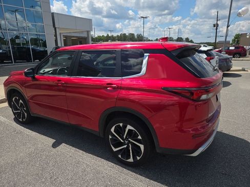 Used 2024 Mitsubishi Outlander SE AWD/4WD image 7