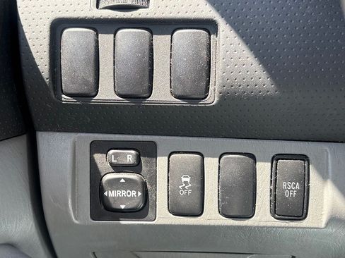 Used 2010 Toyota Tacoma PreRunner RWD image 11