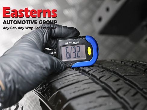 Used 2024 Jeep Wrangler Unlimited AWD/4WD image 28