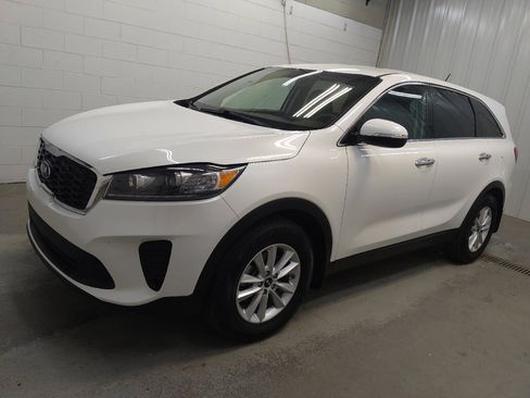 Used 2019 Kia Sorento L FWD image 2