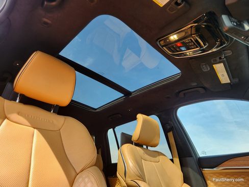 Used 2025 Jeep Grand Cherokee L Summit image 37