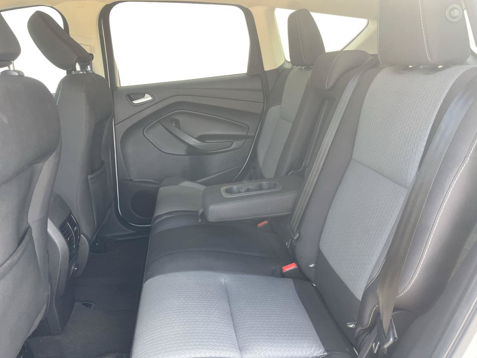 Used 2018 Ford Escape SE w/ Ford Safe & Smart Package FWD image 8
