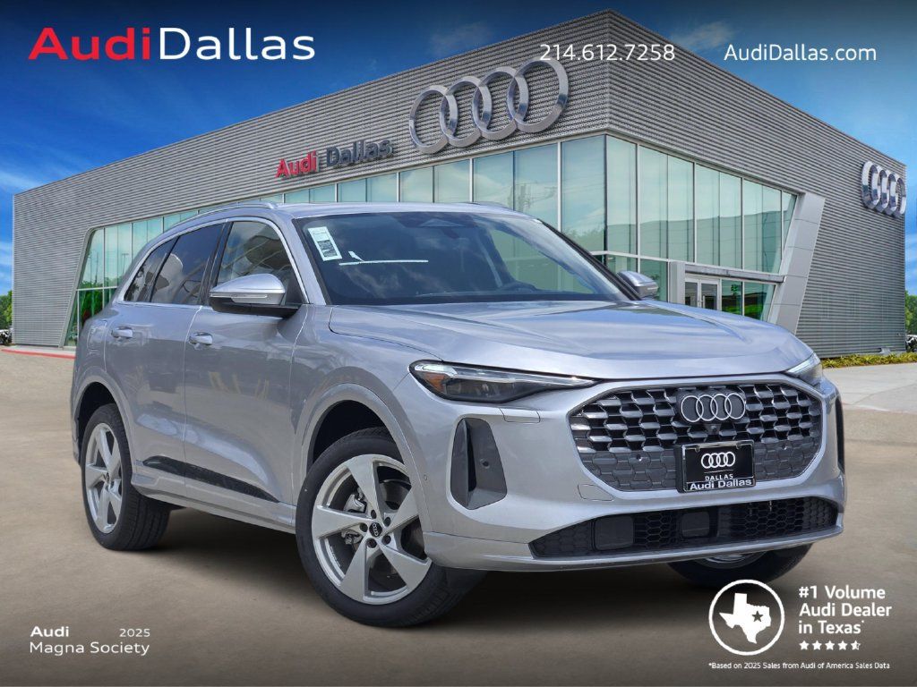 Used 2026 Audi Q5 Premium Plus w/ Premium Plus AWD/4WD image 1