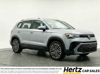 Used 2025 Volkswagen Taos SE video 1