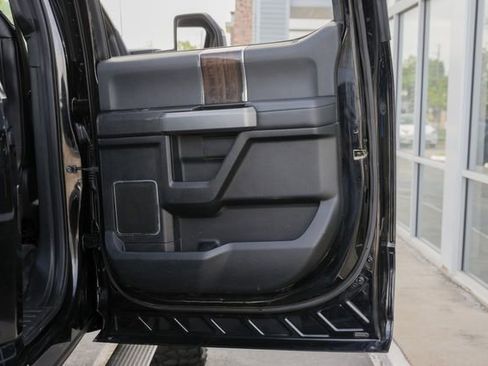 Used 2017 Ford F250 Platinum w/ Platinum Ultimate Package image 36