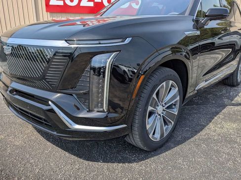 New 2026 Cadillac Vistiq Luxury image 8