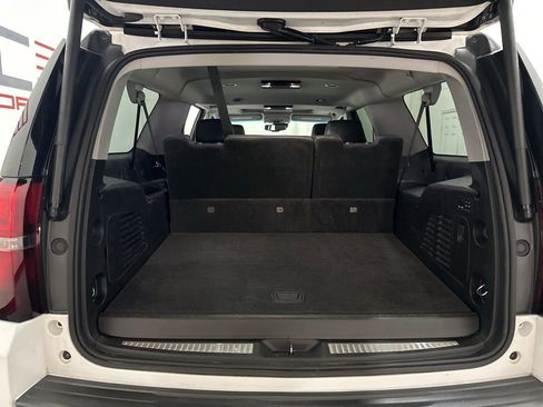 Used 2019 Chevrolet Suburban Premier image 15