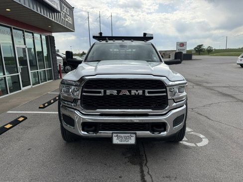Used 2020 RAM 5500 Tradesman w/ Chrome Appearance Group AWD/4WD image 11