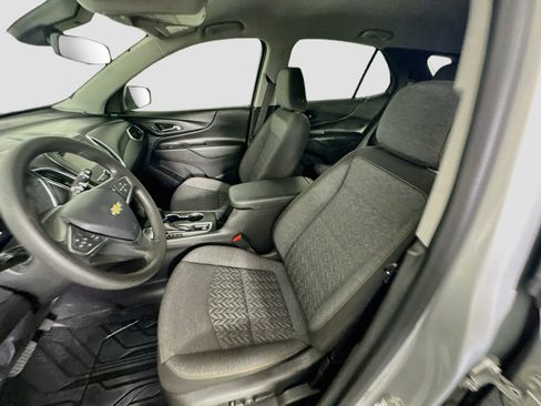 Used 2022 Chevrolet Equinox LT w/ LPO, Floor Liner Package FWD image 13