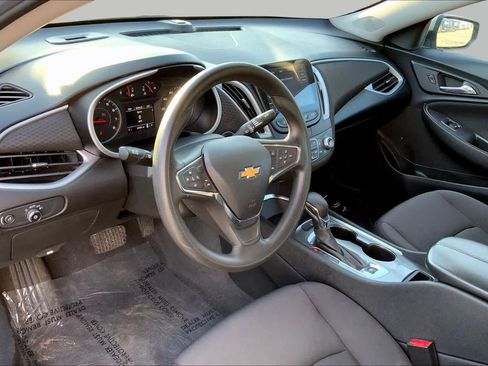 Used 2023 Chevrolet Malibu LT FWD image 17