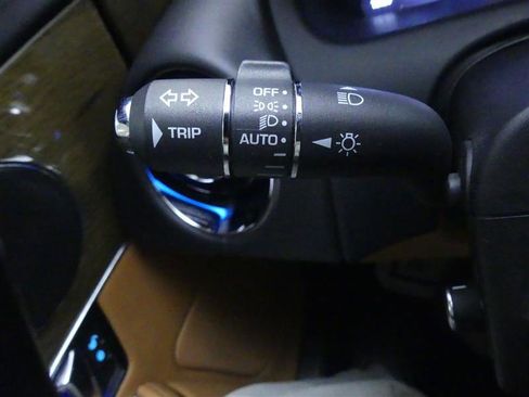 Used 2017 Jaguar XJ L Supercharged image 25