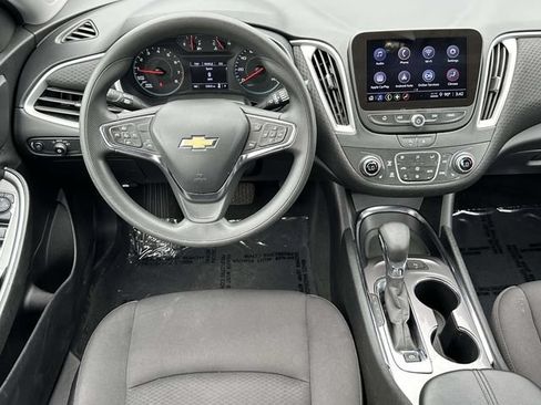 Used 2024 Chevrolet Malibu LT FWD image 13