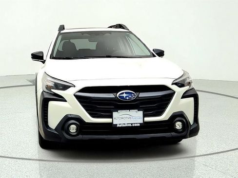 Used 2024 Subaru Outback Premium AWD/4WD image 2