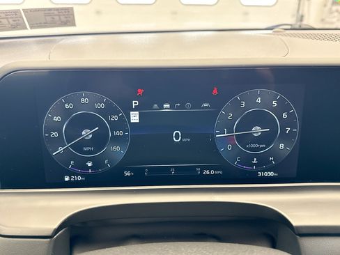 Used 2024 Kia Seltos SX w/ SX Sunroof Package image 13