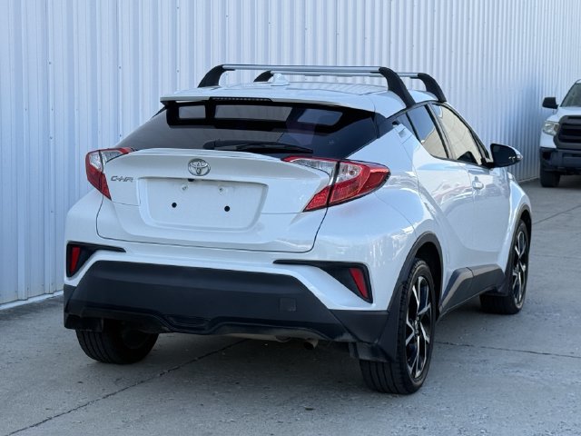 Used 2020 Toyota C-HR XLE FWD image 5