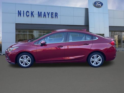 Used 2017 Chevrolet Cruze LT w/ Convenience Package image 16