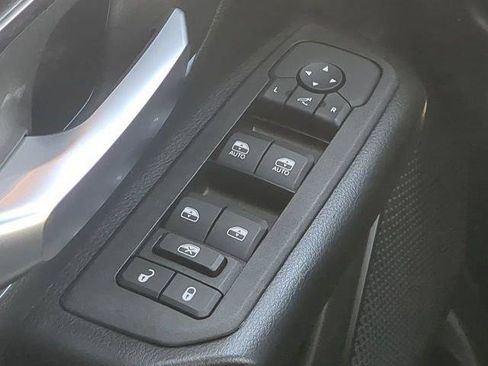 Certified 2025 RAM 1500 Big Horn RWD image 27