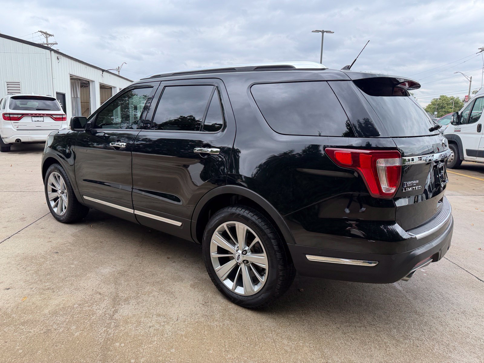 Used 2018 Ford Explorer Limited w/ Equipment Group 301A AWD/4WD image 30