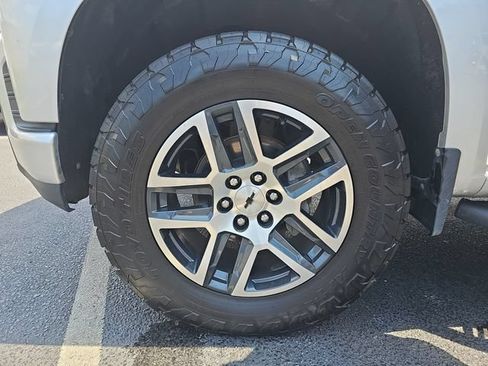 Used 2019 Chevrolet Silverado 1500 LT Trail Boss AWD/4WD image 34