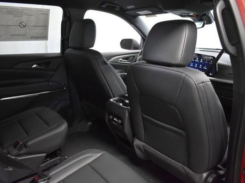 New 2026 Chevrolet Traverse LT w/ Driver Confidence Package AWD/4WD image 30