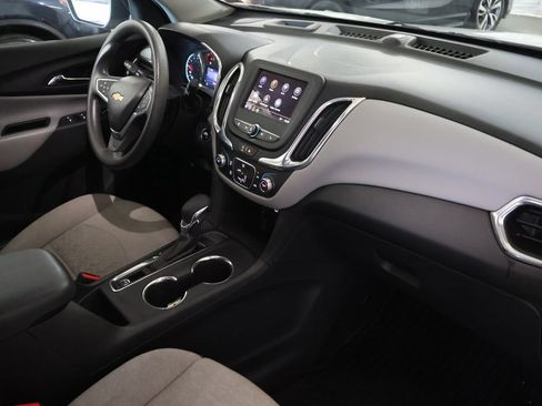 Used 2022 Chevrolet Equinox LS w/ LS Convenience Package FWD image 10