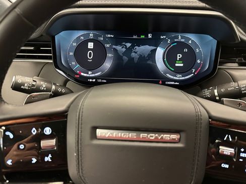Used 2025 Land Rover Range Rover Sport Dynamic SE AWD/4WD image 18