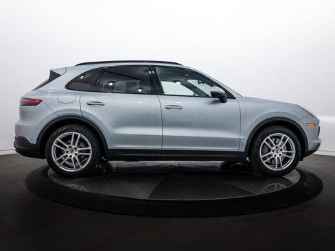 Certified 2022 Porsche Cayenne S image 8