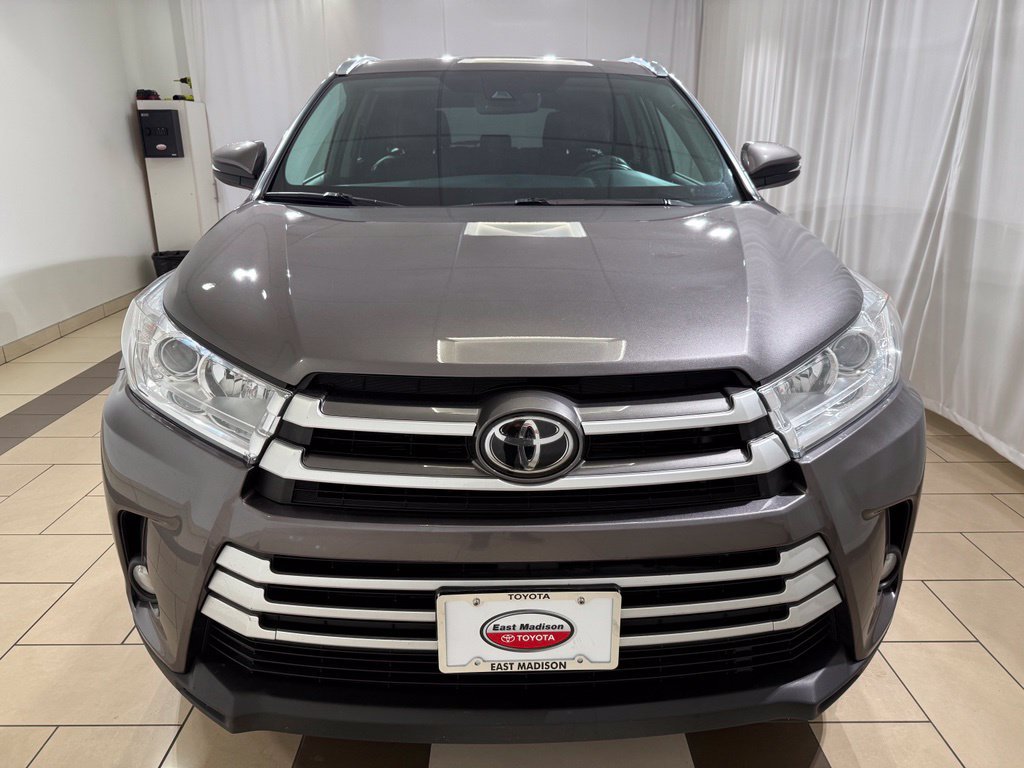 Used 2019 Toyota Highlander XLE AWD/4WD image 8
