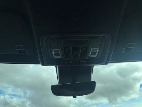 Used 2022 GMC Sierra 1500 Denali Ultimate image 18