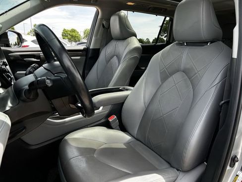 Used 2020 Toyota Highlander Platinum AWD/4WD image 28