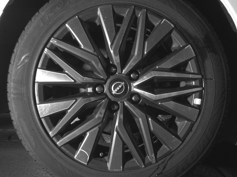 Used 2025 Nissan Altima 2.5 SV image 15