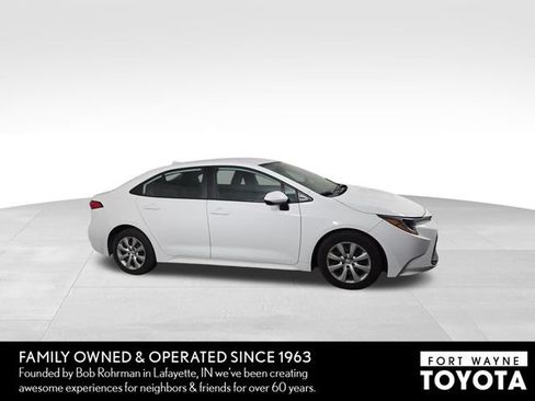 Used 2024 Toyota Corolla LE FWD image 5