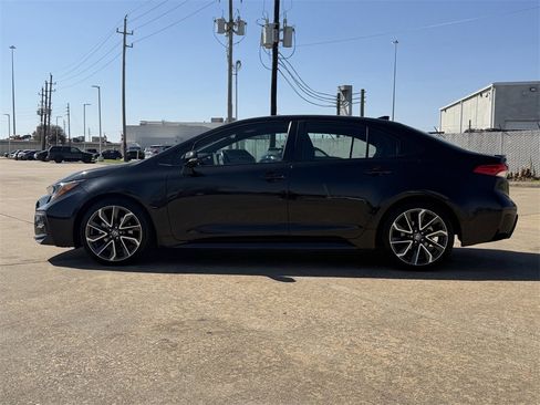Used 2022 Toyota Corolla SE image 6