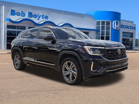 Used 2024 Volkswagen Atlas Cross Sport SEL R-Line AWD/4WD image 3