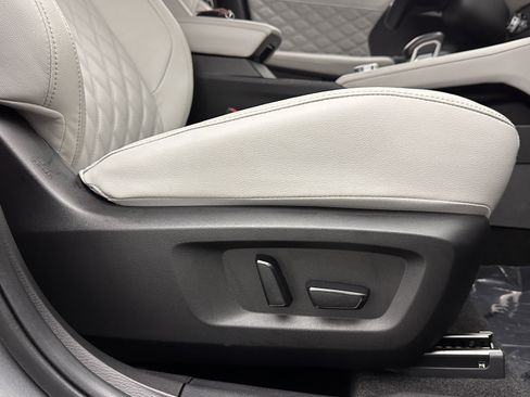Used 2024 Mitsubishi Outlander SEL FWD image 36