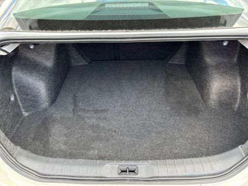 Used 2025 Nissan Altima 2.5 SV FWD image 32