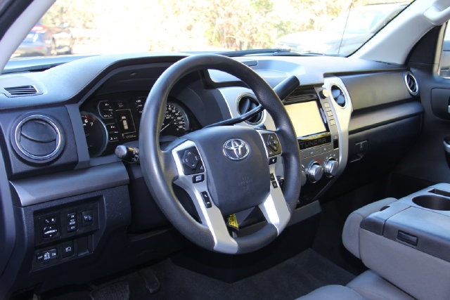 Used 2018 Toyota Tundra SR5 AWD/4WD image 22