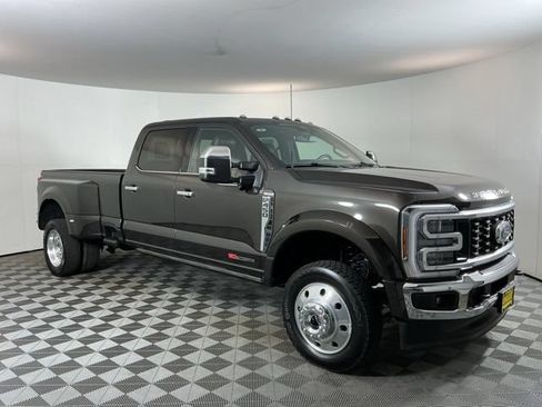 Certified 2025 Ford F450 King Ranch w/ Chrome Package AWD/4WD image 3