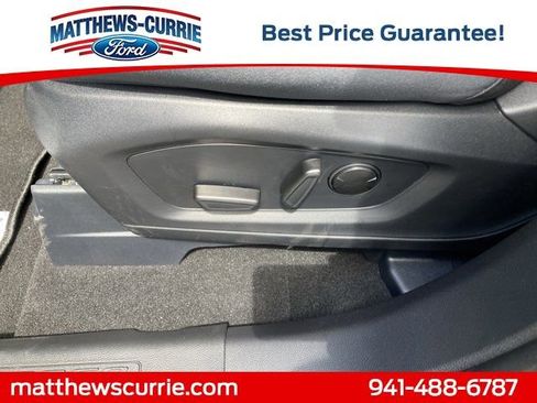 New 2025 Ford Explorer Active image 11