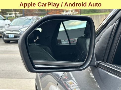 Used 2022 Ford Explorer XLT w/ Equipment Group 202A image 8