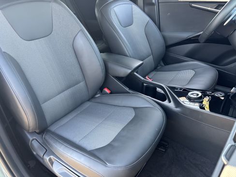 Certified 2023 Kia Niro Wind FWD image 8