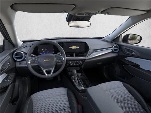 New 2026 Chevrolet Trax LT w/ Driver Confidence Package image 15